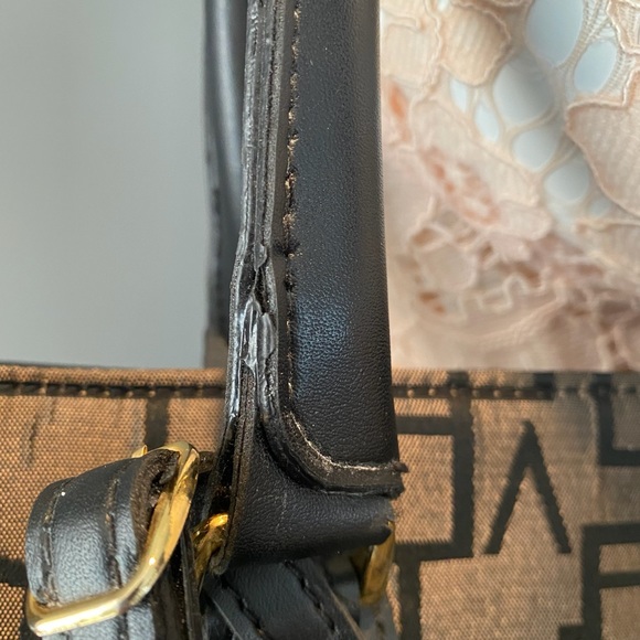 Diane Von Furstenberg Large Logo Tote with Key Fab - Picture 6 of 9